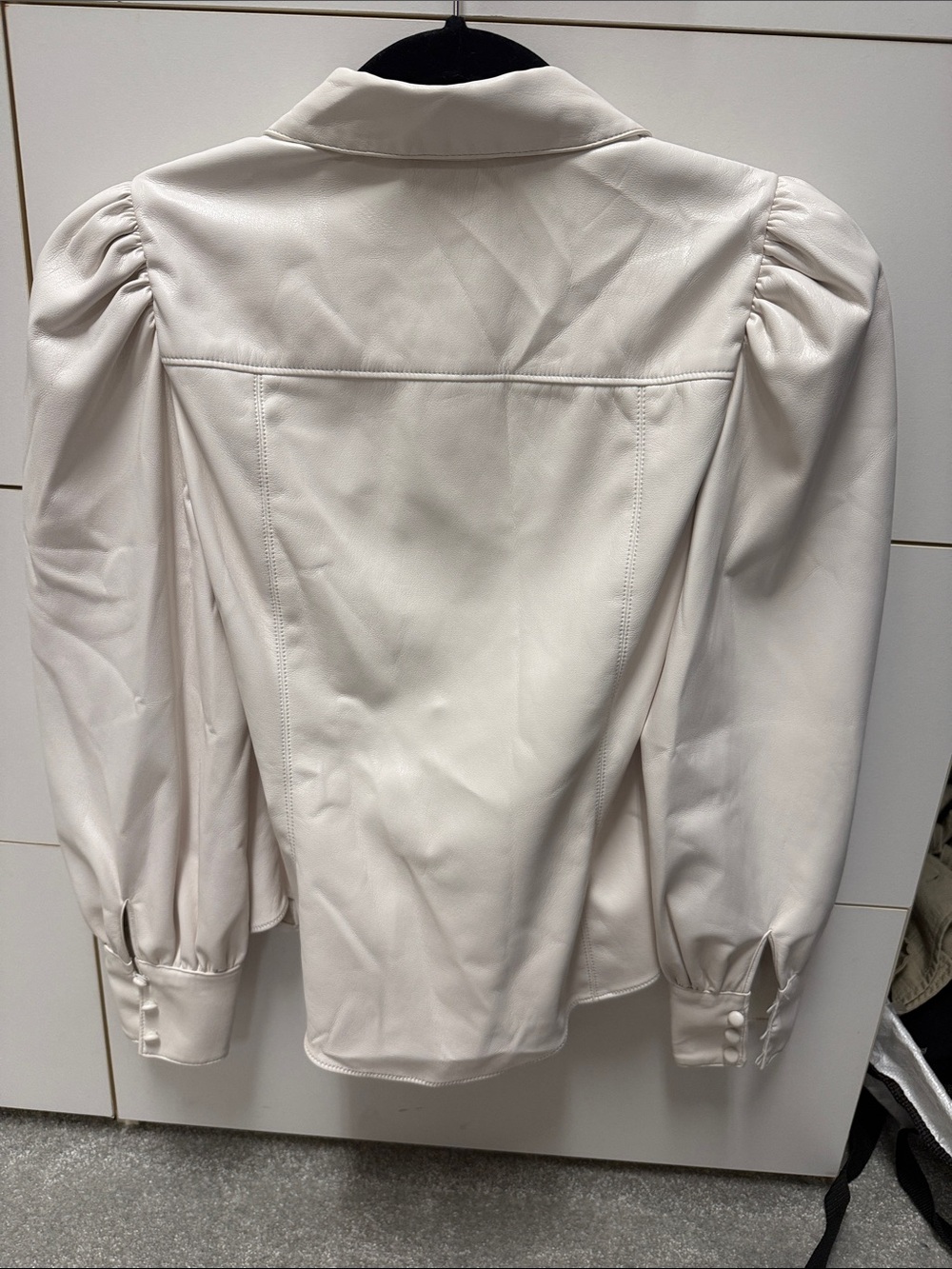 Alice + Olivia Cream Puff-Sleeve Button-Up Shirt - Picture 2 of 4